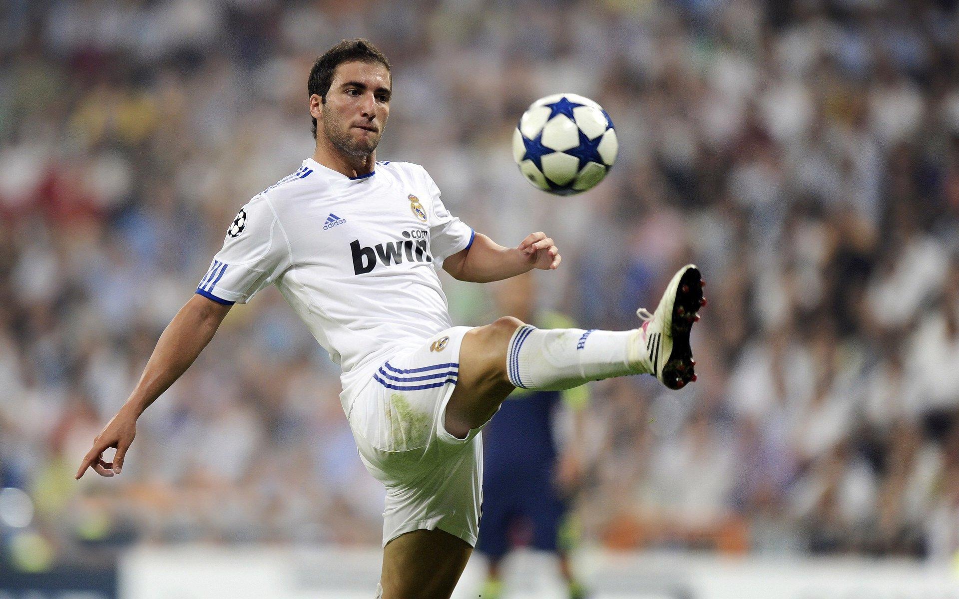 居勒尔时刻降临！马卡报揭秘，近10场首发8次，土耳其天才已成皇马新核